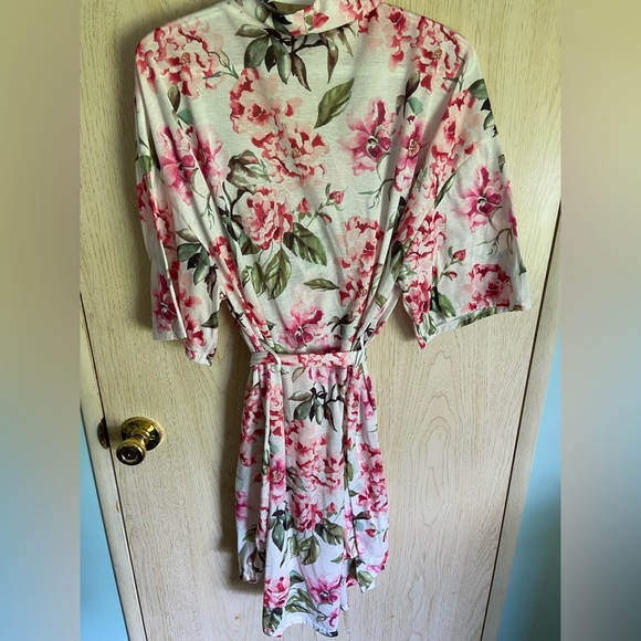 Show Me Your MuMu Pink Floral Brie Robe Sz One Size - Picture 5 of 11